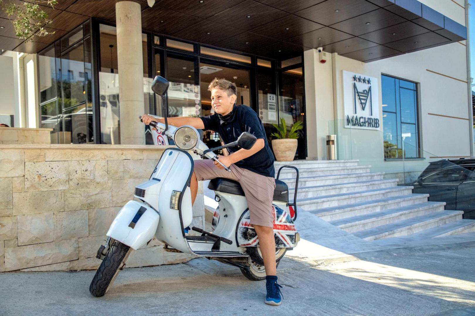 Maghrib Hotel Ulcinj Eksteriør bilde